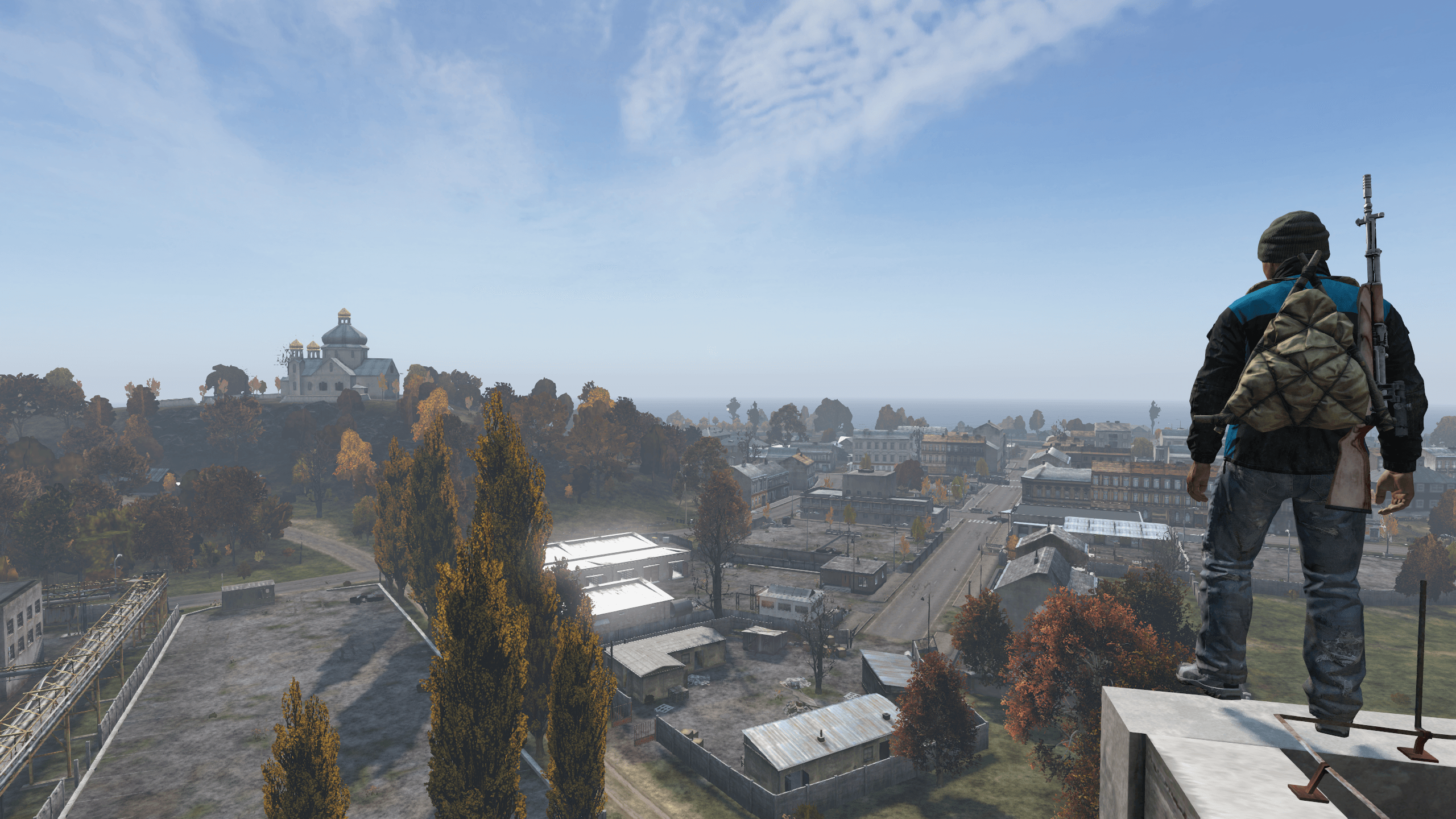 Лучшая игра про выживание в зомби-апокалипсис 2026 DayZ панорама Черноруссии